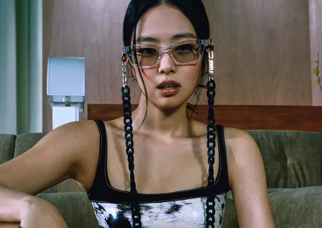 Jennie (BLACKPINK) và sức hút của nữ hoàng thời trang K-Pop - Ảnh 2. Jennie (BLACKPINK) và sức hút của nữ hoàng thời trang K-Pop - Ảnh 2.