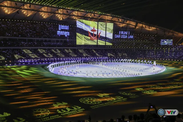 ẢNH: Lễ khai mạc SEA Games 32 – bữa tiệc ánh sáng, lung linh sắc màu - Ảnh 14. ẢNH: Lễ khai mạc SEA Games 32 – bữa tiệc ánh sáng, lung linh sắc màu - Ảnh 14.