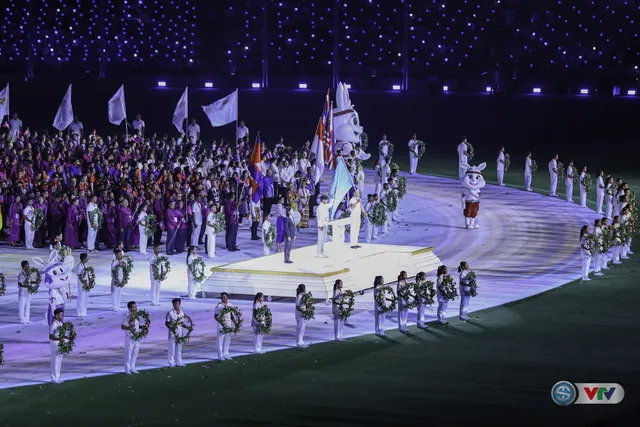 ẢNH: Lễ khai mạc SEA Games 32 – bữa tiệc ánh sáng, lung linh sắc màu - Ảnh 19. ẢNH: Lễ khai mạc SEA Games 32 – bữa tiệc ánh sáng, lung linh sắc màu - Ảnh 19.