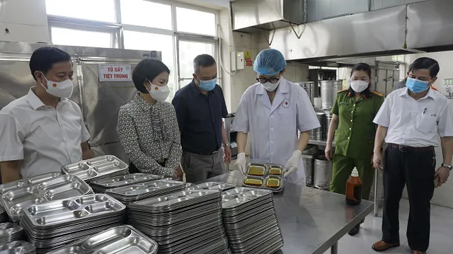 Xử phạt 36 cơ sở vi phạm an toàn thực phẩm - Ảnh 1. Xử phạt 36 cơ sở vi phạm an toàn thực phẩm - Ảnh 1.