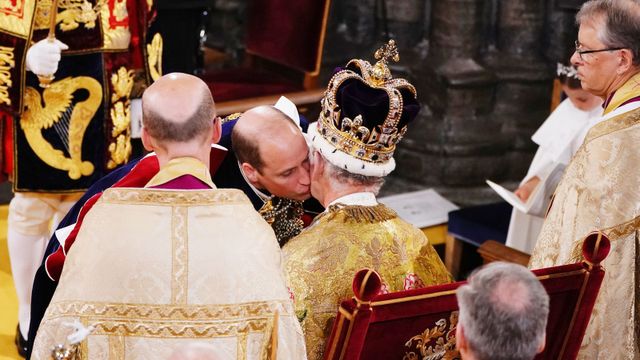 Lãnh đạo thế giới chúc mừng Vua Charles III, Hoàng hậu Camilla đăng quang - Ảnh 3.