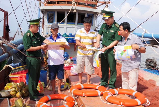 Cà Mau: Chung tay lấy lại thẻ xanh - Ảnh 2.