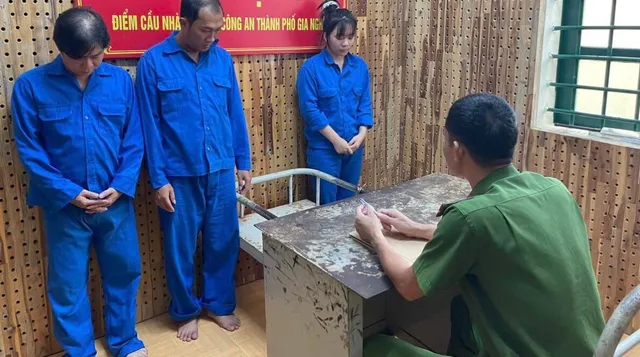 Đắk Nông: Triệt phá nhóm đối tượng lừa đảo chiếm đoạt tài sản trên không gian mạng với số tiền lớn - Ảnh 3.