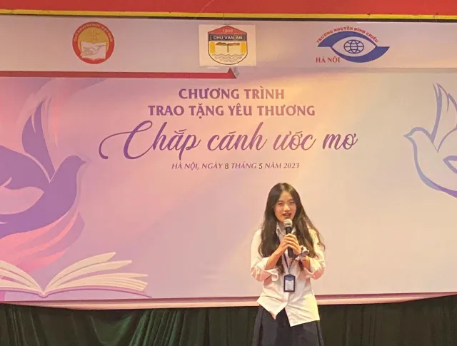 Trao tặng yêu thương - Chắp cánh ước mơ trao 35 triệu đồng và nhiều phần quà cho học sinh Trường PTCS Nguyễn Đình Chiểu - Ảnh 5.