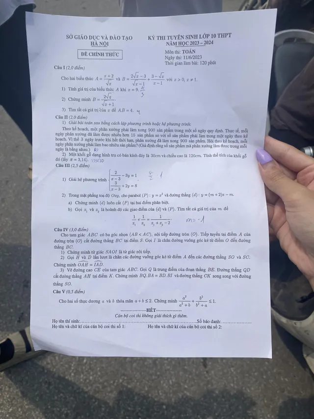 Đề thi môn Toán vào lớp 10 Hà Nội năm 2023 - Ảnh 1.
