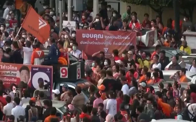 Ủy ban Bầu cử Thái Lan bác bỏ 4 cáo buộc nhằm vào đảng Tiến bước - Ảnh 1.