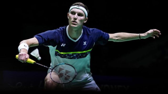 Viktor Axelsen vào bán kết giải cầu lông Indonesia mở rộng - Ảnh 1.