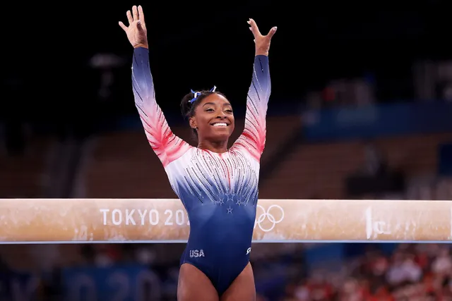 Simone Biles trở lại thi đấu lần đầu tiên sau Olympic Tokyo - Ảnh 1.