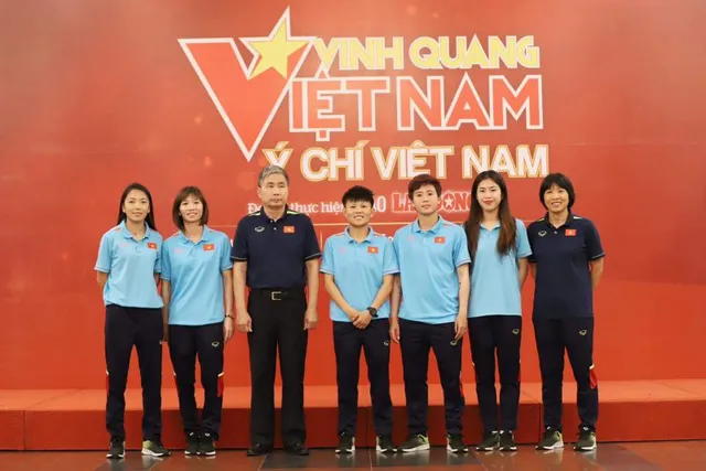 ĐT nữ Việt Nam được vinh danh tại chương trình Vinh quang Việt Nam năm 2023  - Ảnh 1.