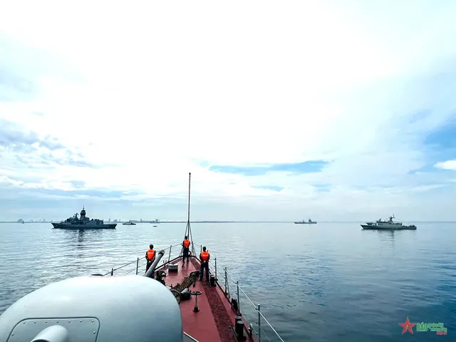 Diễn tập hải quân đa phương Komodo tại Indonesia - Ảnh 1.