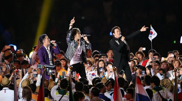 Hợp đồng nô lệ - Sự thật nghiệt ngã sau hào quang của thần tượng K-Pop - Ảnh 3. Hợp đồng nô lệ - Sự thật nghiệt ngã sau hào quang của thần tượng K-Pop - Ảnh 3.
