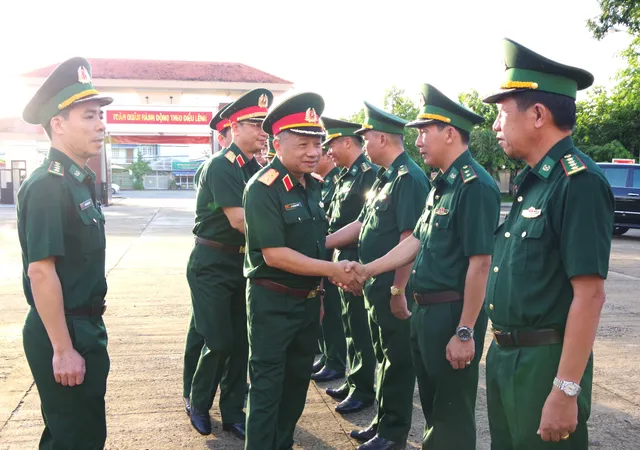 Kiểm tra công tác Đảng, công tác chính trị, công tác tham mưu huấn luyện tại BĐBP tỉnh Cà Mau - Ảnh 1.