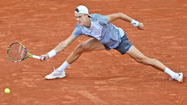 Casper Ruud gặp Holger Rune tại tứ kết Pháp mở rộng 2023 - Ảnh 2. Casper Ruud gặp Holger Rune tại tứ kết Pháp mở rộng 2023 - Ảnh 2.