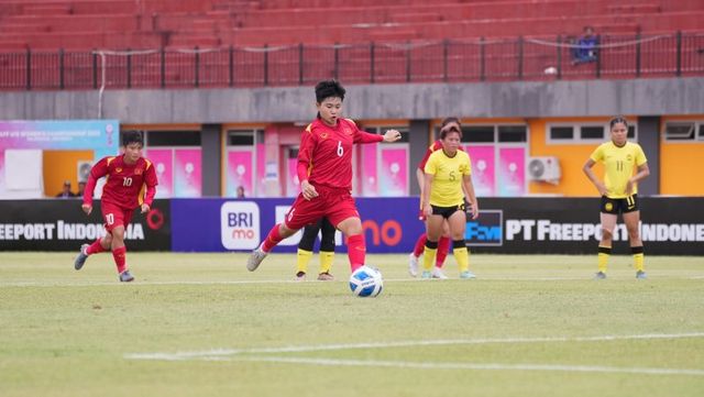 U19 Việt Nam giành vé vào bán kết giải U19 nữ Đông Nam Á 2023  - Ảnh 1.