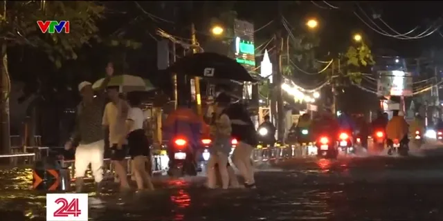 TP. Hồ Chí Minh: Mưa lớn là ngập nặng - Ảnh 1.