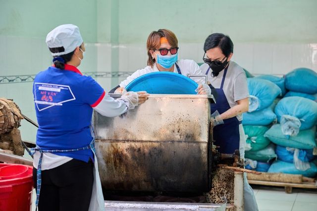 Đệ nhất mưu sinh: Kim Tử Long ăn xong bỏ chạy, Quỳnh Lý hết hồn vì không có tiền trả - Ảnh 5.