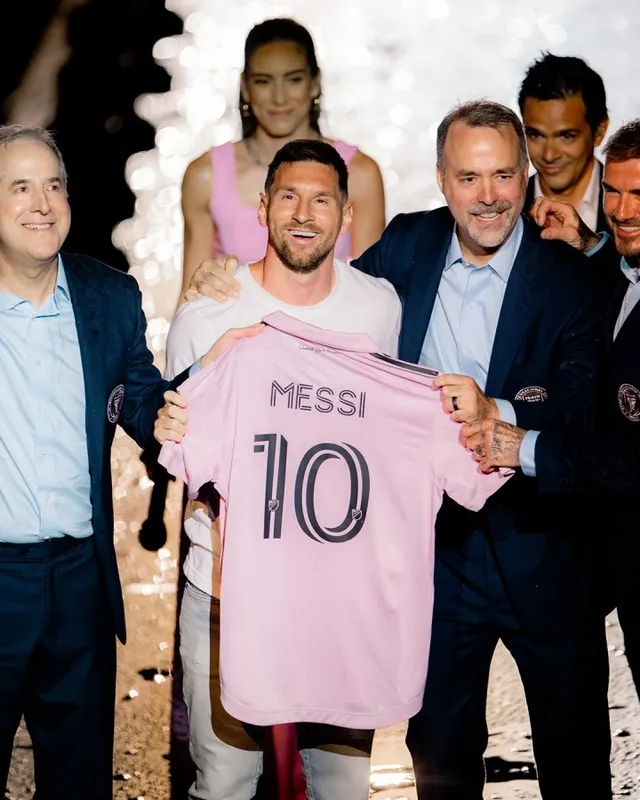 Messi ra mắt Inter Miami - Ảnh 2.