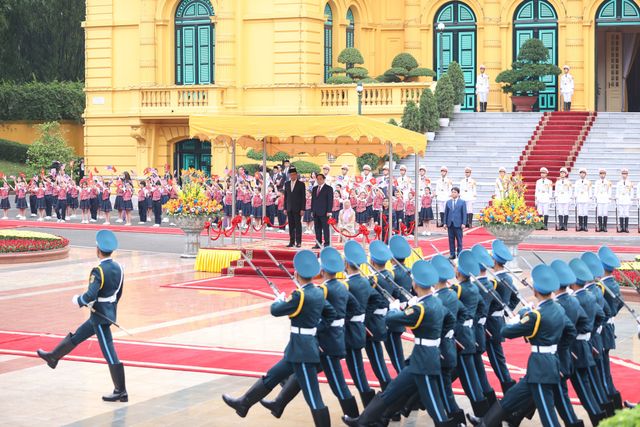 Thủ tướng chủ trì lễ đón Thủ tướng Malaysia thăm chính thức Việt Nam - Ảnh 6.