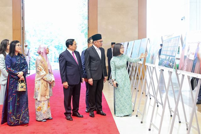 Thủ tướng chủ trì lễ đón Thủ tướng Malaysia thăm chính thức Việt Nam - Ảnh 10.