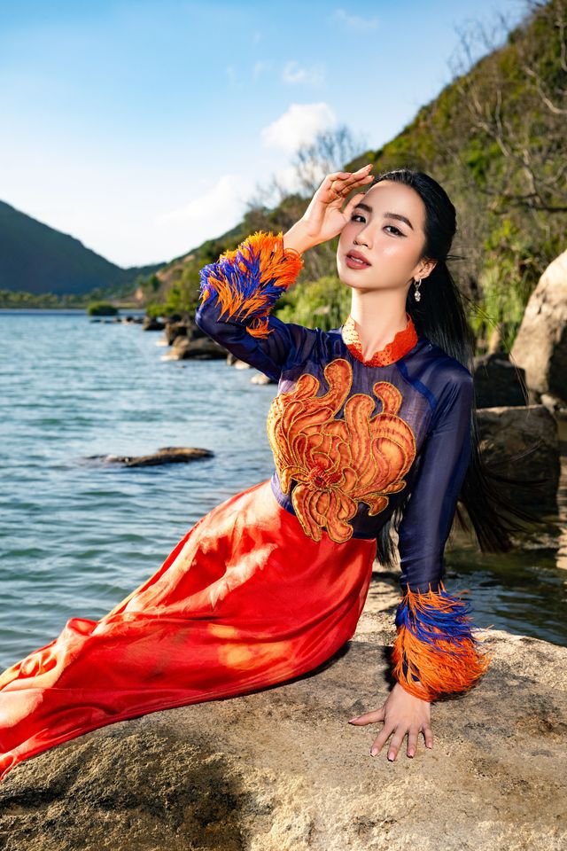 Thí sinh Miss World Vietnam 2023 khoe nét duyên dáng trước đêm Chung kết - Ảnh 3.