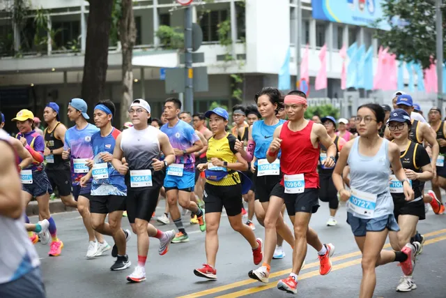 Marathon Dream Cup 2023: Phạm Thị Hồng Lệ vô địch cự ly 10 km  - Ảnh 1.