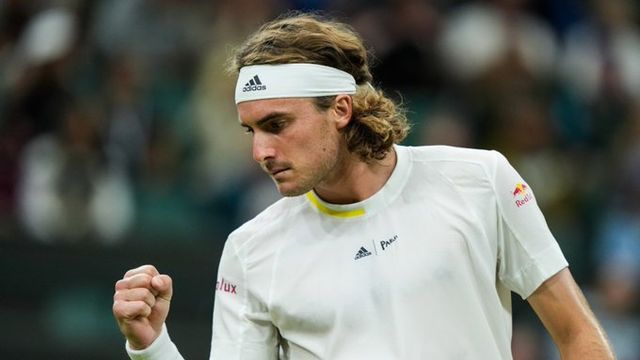 Stefanos Tsitsipas giành chiến thắng kịch tính trước Dominic Thiem   - Ảnh 1.