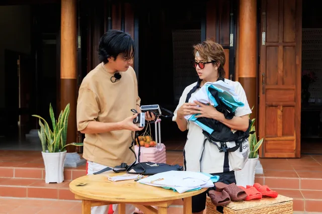 Đệ nhất mưu sinh: Huy Khánh bị thả giữa rừng cao su, Duy Khánh lạc ở cánh đồng trống không - Ảnh 1. Đệ nhất mưu sinh: Huy Khánh bị thả giữa rừng cao su, Duy Khánh lạc ở cánh đồng trống không - Ảnh 1.