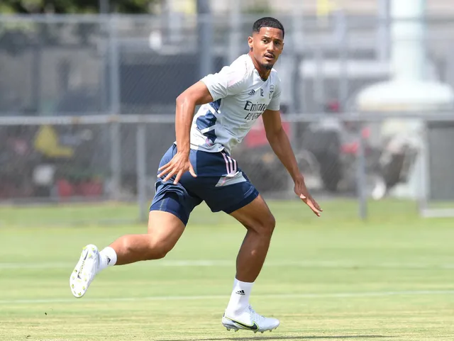 Arsenal gia hạn hợp đồng với William Saliba - Ảnh 2. Arsenal gia hạn hợp đồng với William Saliba - Ảnh 2.