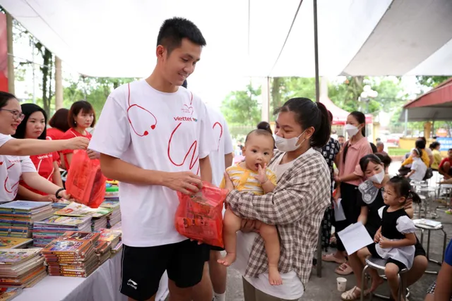 Chương trình “Trái tim cho em” tổ chức khám sàng lọc bệnh tim bẩm sinh tại tỉnh Tuyên Quang - Ảnh 4.