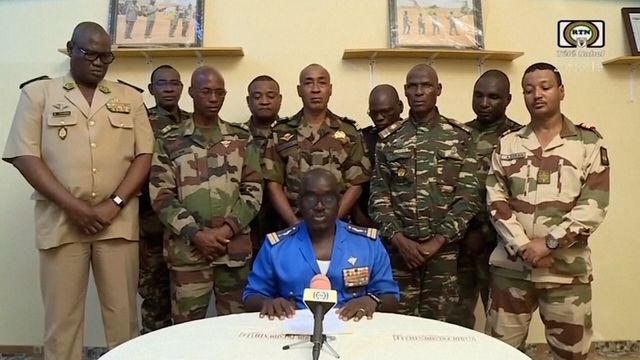EU chuẩn bị đưa ra biện pháp trừng phạt Niger - Ảnh 1.