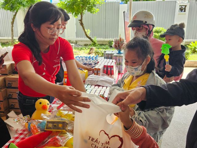 Hơn 600 trẻ em được khám sàng lọc bệnh tim bẩm sinh tại tỉnh Bến Tre - Ảnh 4.