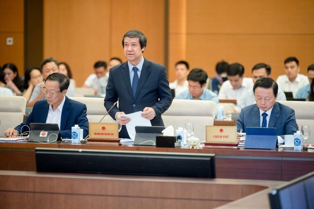 Bộ trưởng Nguyễn Kim Sơn: Liệu có cần một bộ sách giáo khoa của Nhà nước hay không? - Ảnh 1.