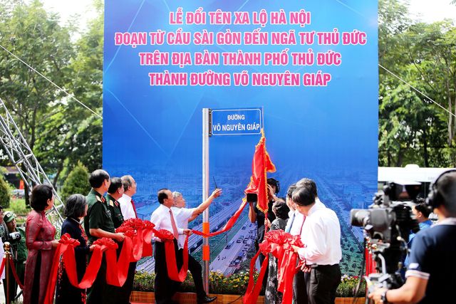 Thành phố Hồ Chí Minh: Đổi tên Xa lộ Hà Nội thành đường Võ Nguyên Giáp - Ảnh 1.