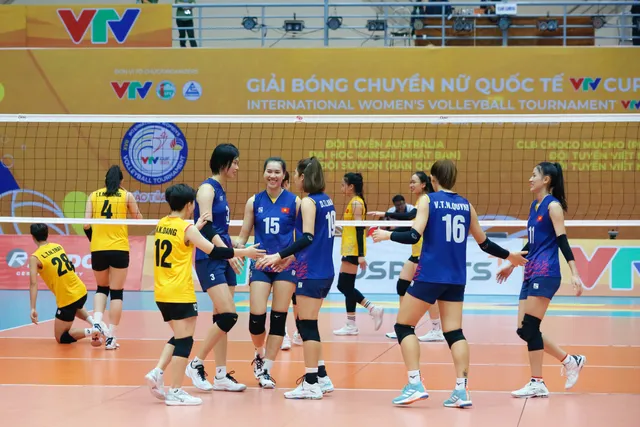 Khán giả Lào Cai mãn nhãn với cuộc so tài giữa 2 ĐT Việt Nam tại VTV Cup Ferroli 2023 - Ảnh 12.