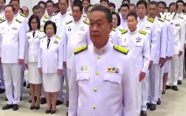 Tân Thủ tướng Thái Lan kêu gọi người dân đoàn kết đưa đất nước phát triển - Ảnh 1.