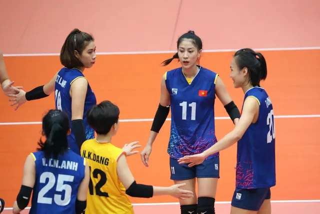 Tài sắc của Hoa khôi VTV Cup Ferroli 2023 Hoàng Thị Kiều Trinh - Ảnh 2.
