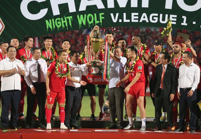 Kết thúc V.League 1-2023: Sôi động đến vòng đấu cuối cùng - Ảnh 2.