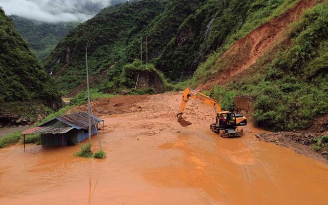 Mưa lũ gây nhiều thiệt hại tại huyện Mường La, Sơn La - Ảnh 1.