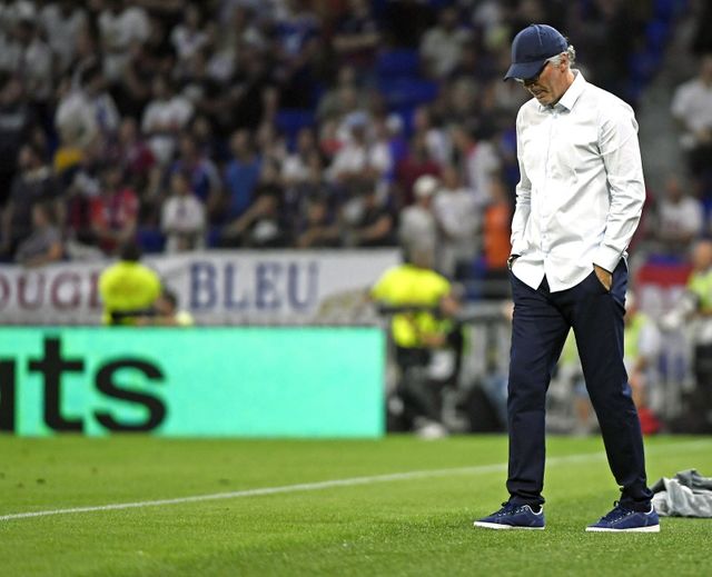 Lyon sa thải HLV Laurent Blanc - Ảnh 2.