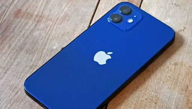 Pháp cấm bán iPhone 12 vì bức xạ quá cao - Ảnh 1.
