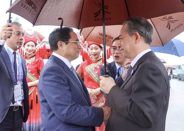 Thủ tướng Phạm Minh Chính bắt đầu dự Hội chợ CAEXPO và Hội nghị CABIS ở Trung Quốc - Ảnh 1.