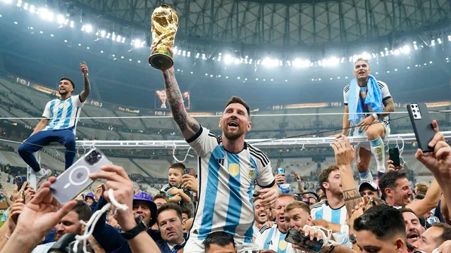 Messi để ngỏ khả năng giải nghệ - Ảnh 2.