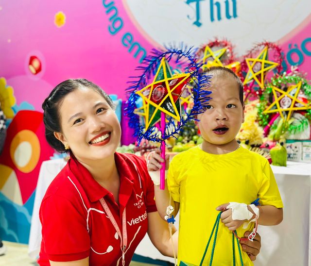 Quỹ Tấm lòng Việt cùng đơn vị thiện nguyện tổ chức Trung thu cho các bệnh nhi tim bẩm sinh - Ảnh 15.