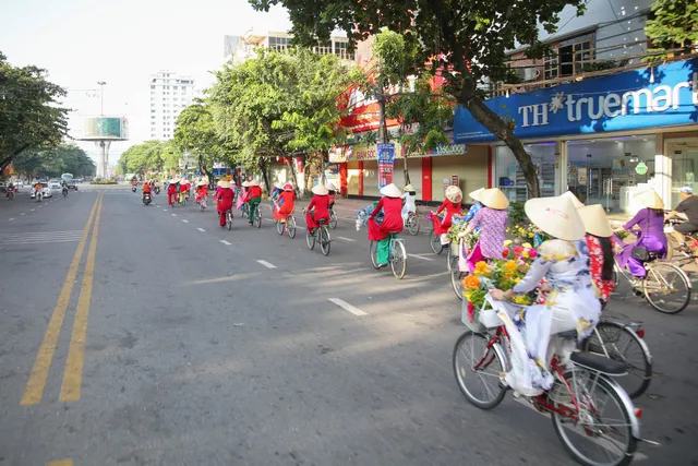 Phụ nữ Tuyên Quang duyên dáng với tà áo dài - Ảnh 14.