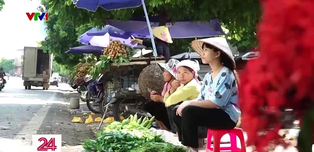 Cặp lá yêu thương: Cô gái nhỏ hàng ngày đi bán rau phụ gia đình - Ảnh 3.