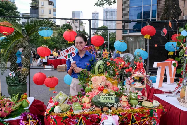 Tưng bừng hoạt động Rước đèn trông trăng đón Tết Trung thu tại VTV - Ảnh 3. Tưng bừng hoạt động Rước đèn trông trăng đón Tết Trung thu tại VTV - Ảnh 3.