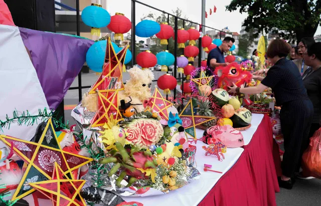 Tưng bừng hoạt động Rước đèn trông trăng đón Tết Trung thu tại VTV - Ảnh 4. Tưng bừng hoạt động Rước đèn trông trăng đón Tết Trung thu tại VTV - Ảnh 4.