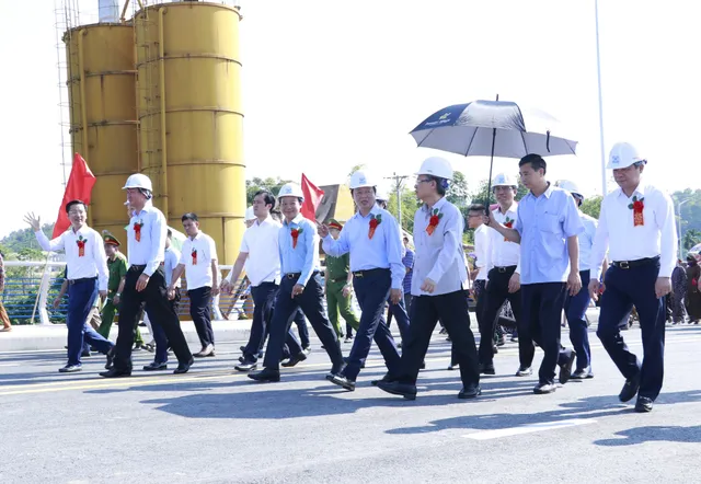 Yên Bái khánh thành cây cầu thứ 8 bắc qua sông Hồng - Ảnh 3.