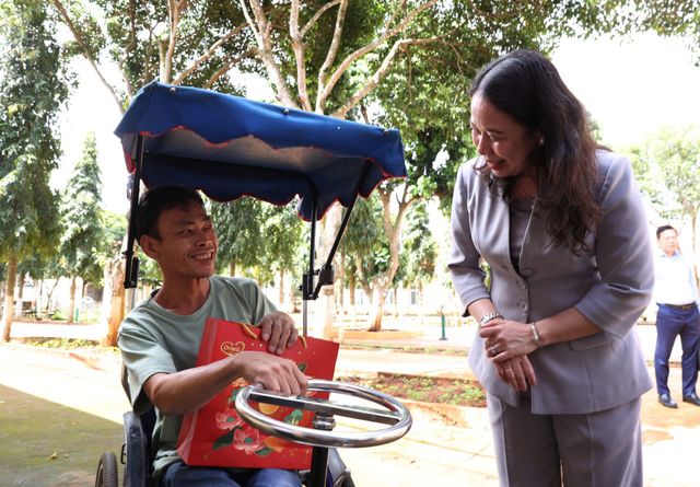 Đêm hội trăng rằm cho thiếu nhi Đắk Lắk - Ảnh 3.