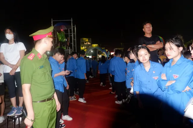 Hàng chục nghìn người đổ về Festival Chí Linh lần đầu được tổ chức tại Hải Dương - Ảnh 7.